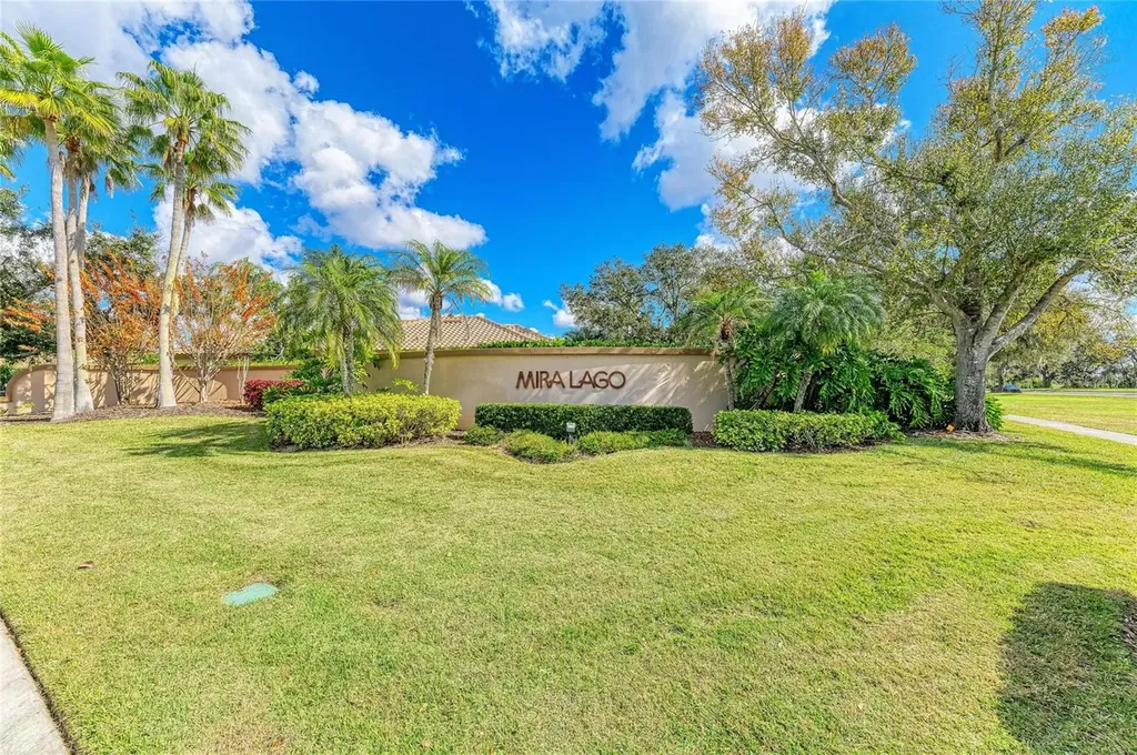 3907 Alamanda Drive Sarasota FL 34238