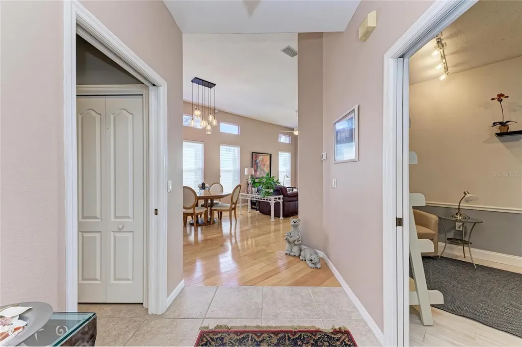 3907 Alamanda Drive Sarasota FL 34238