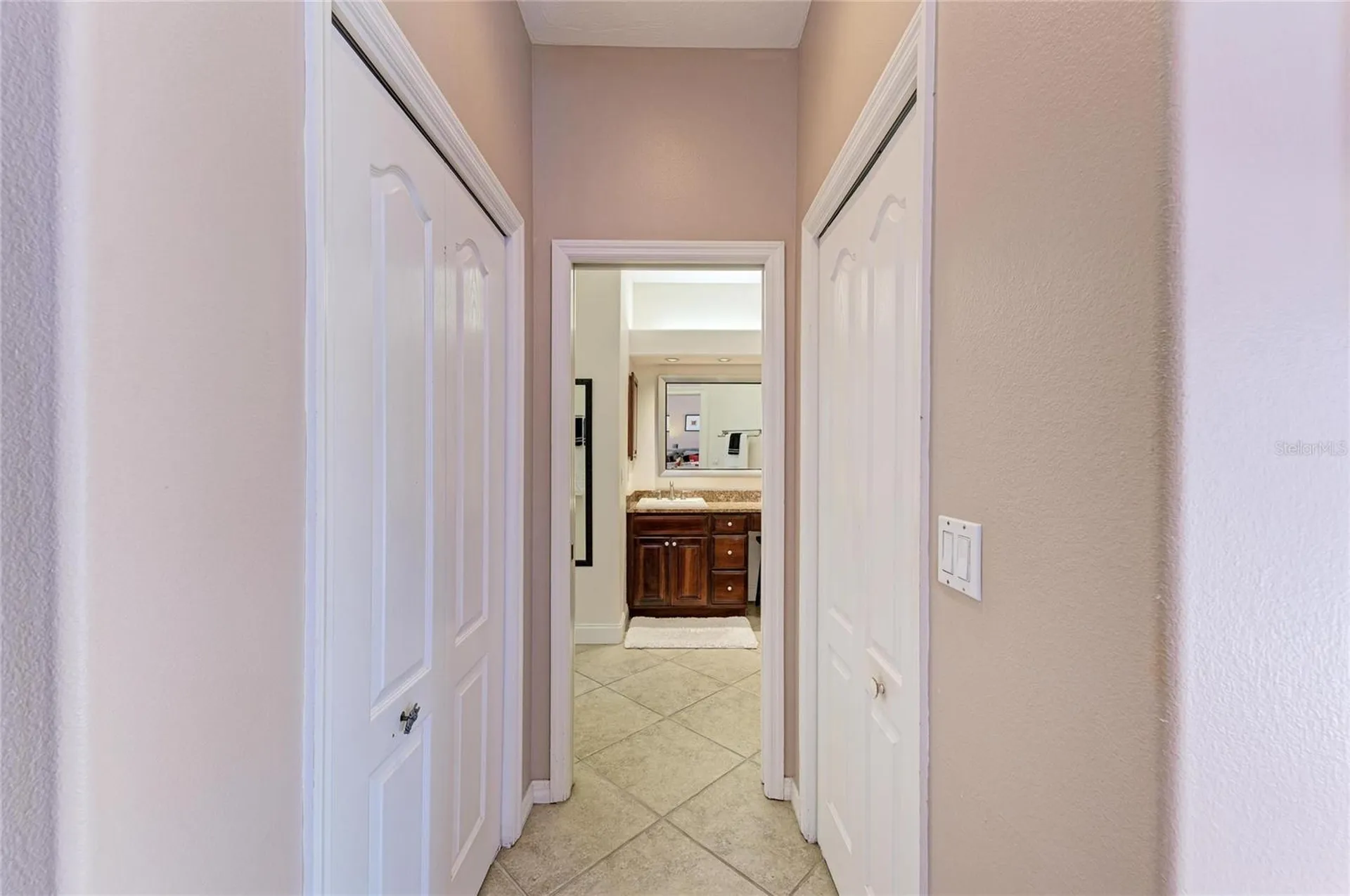3907 Alamanda Drive Sarasota FL 34238