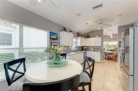 3907 Alamanda Drive Sarasota FL 34238