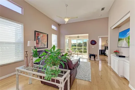 3907 Alamanda Drive Sarasota FL 34238