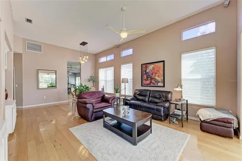 3907 Alamanda Drive Sarasota FL 34238