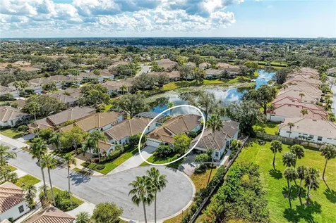 3907 Alamanda Drive Sarasota FL 34238