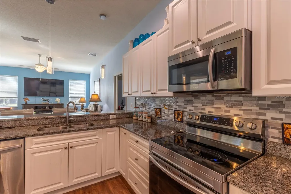 6416 18th Avenue E Bradenton FL 34208