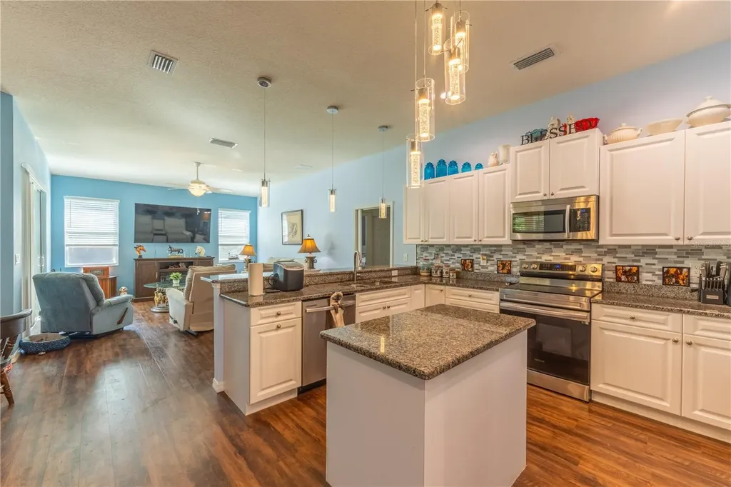 6416 18th Avenue E Bradenton FL 34208