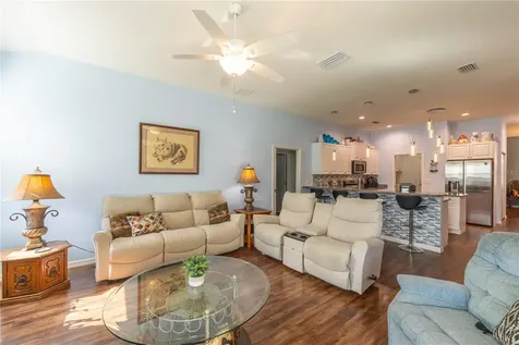 6416 18th Avenue E Bradenton FL 34208