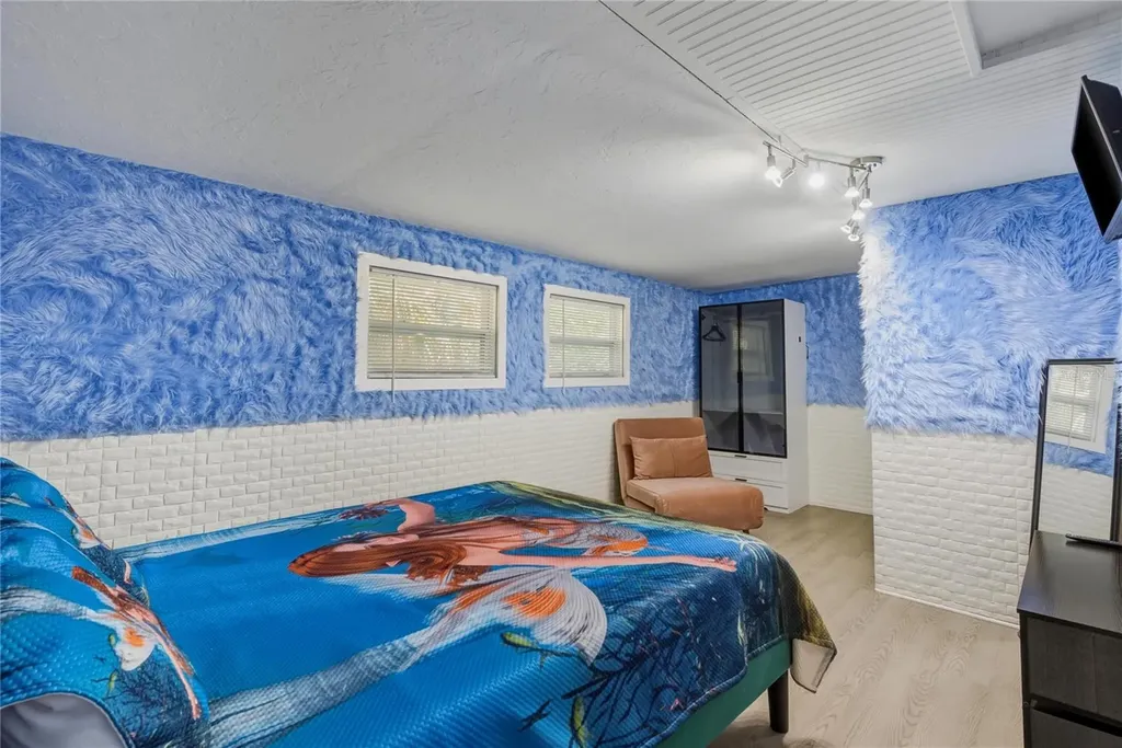 6550 Sabal Drive Sarasota FL 34242
