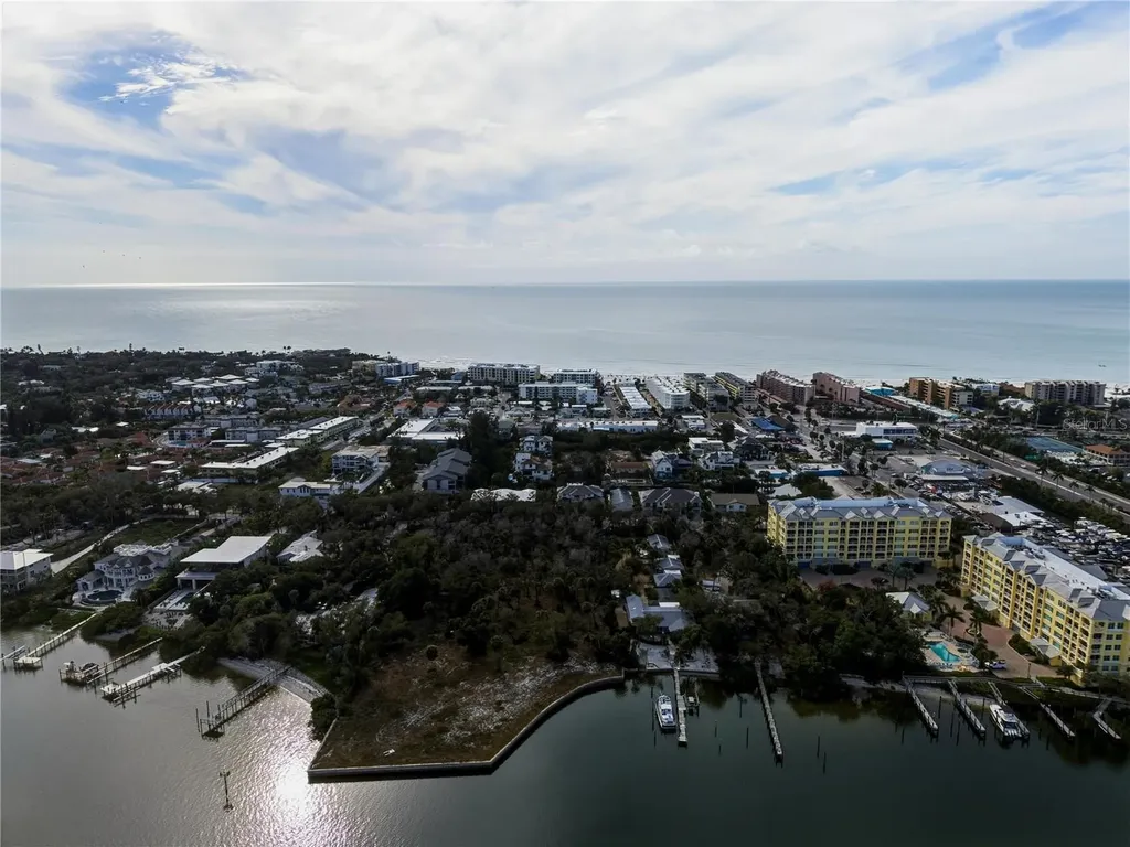 6550 Sabal Drive Sarasota FL 34242