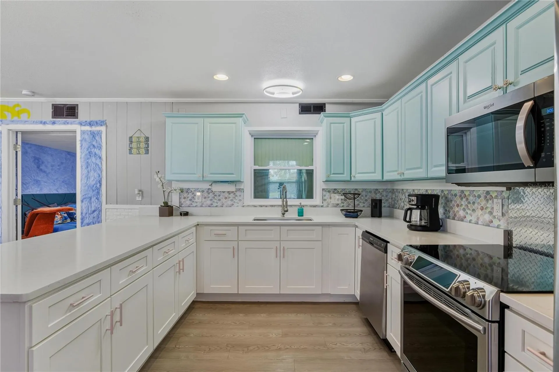 6550 Sabal Drive Sarasota FL 34242