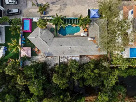 6550 Sabal Drive Sarasota FL 34242