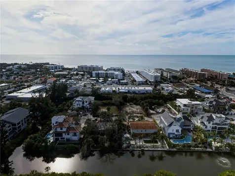 6550 Sabal Drive Sarasota FL 34242