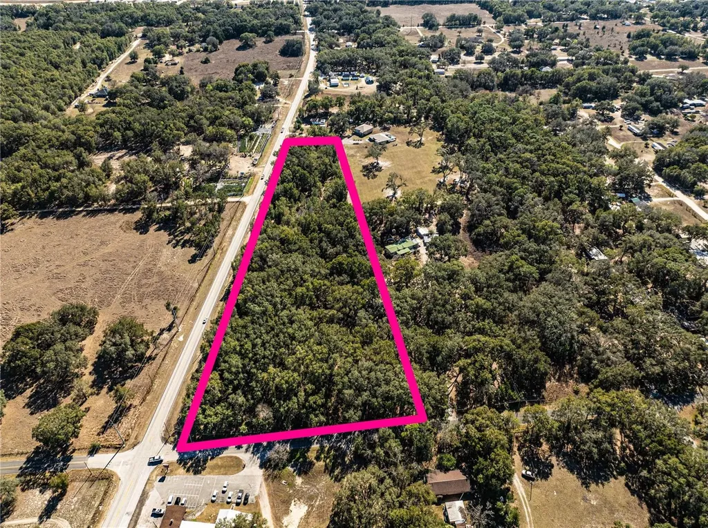 000 S Highway 25 Weirsdale FL 32195