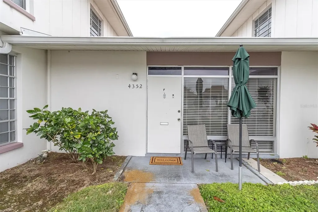 4352 Tahitian Gardens Circle Holiday FL 34691