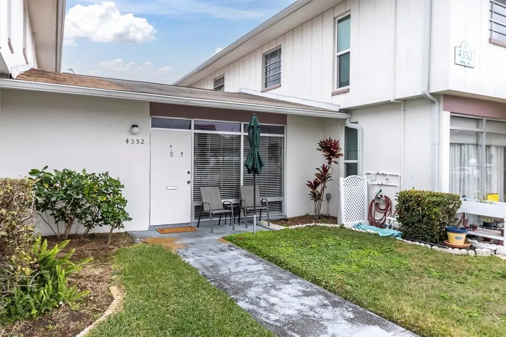 4352 Tahitian Gardens Circle Holiday FL 34691
