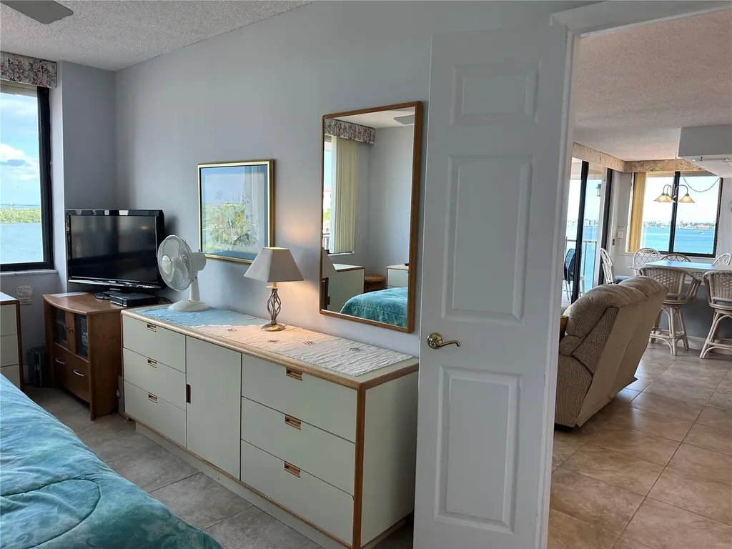 6295 Bahia Del Mar Circle St Petersburg FL 33715