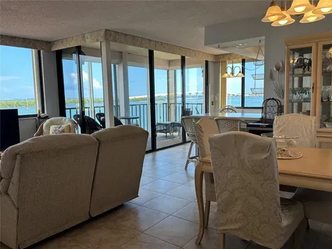 6295 Bahia Del Mar Circle St Petersburg FL 33715