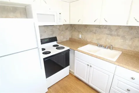 3001 Bee Ridge Road Sarasota FL 34239