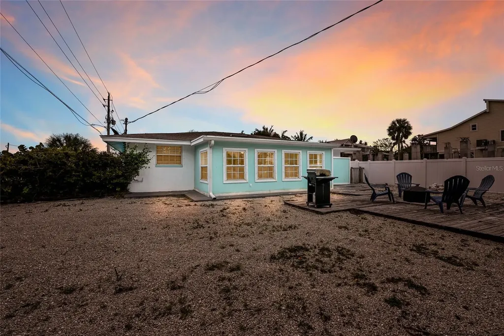 120 Maple Avenue Anna Maria FL 34216