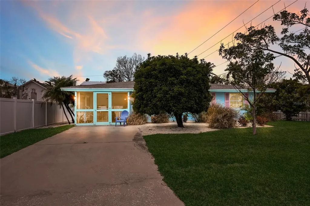 120 Maple Avenue Anna Maria FL 34216