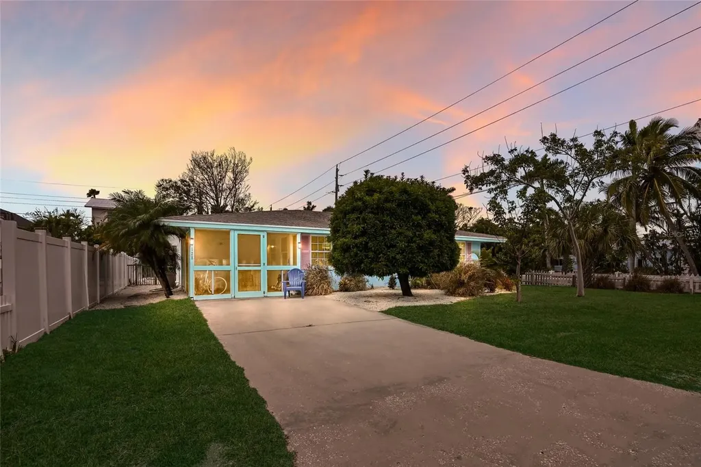 120 Maple Avenue Anna Maria FL 34216