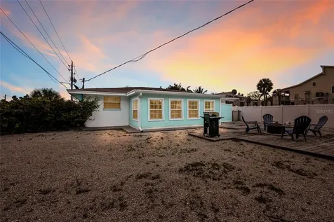 120 Maple Avenue Anna Maria FL 34216