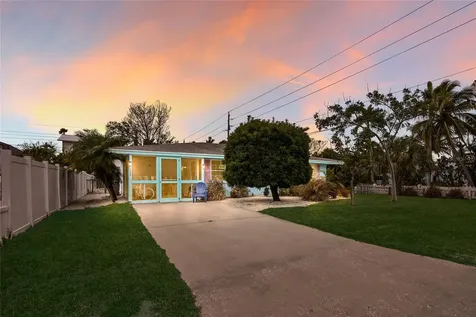 120 Maple Avenue Anna Maria FL 34216