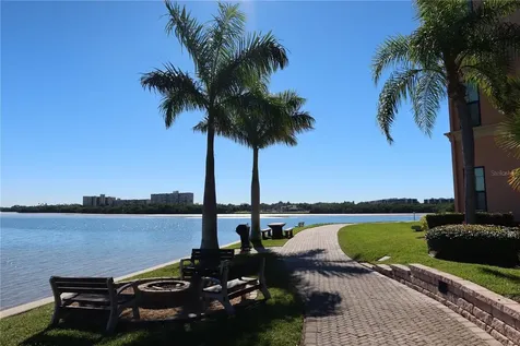 2746 Via Tivoli Clearwater FL 33764