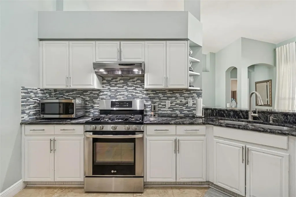 10122 Whisper Pointe Drive Tampa FL 33647