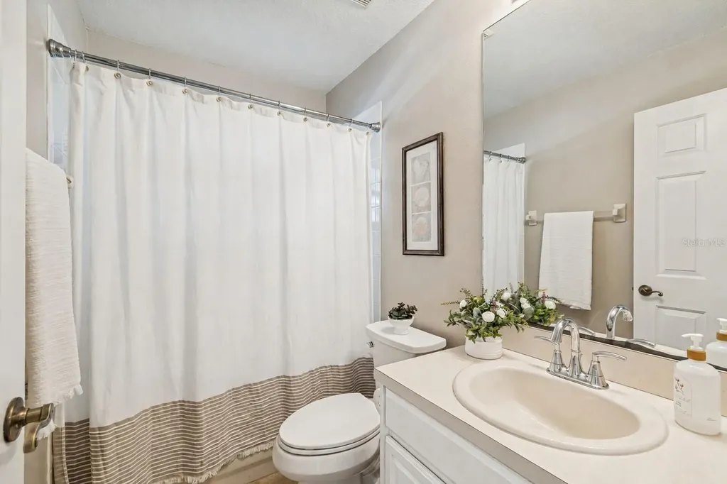 10122 Whisper Pointe Drive Tampa FL 33647
