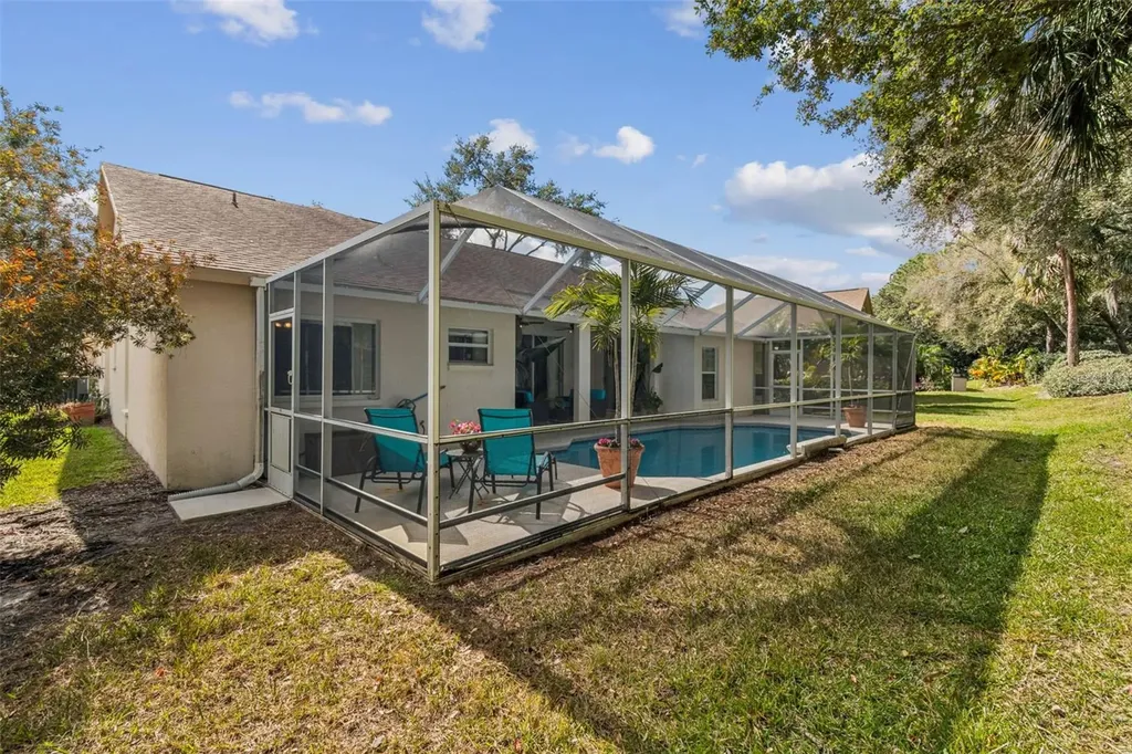 10122 Whisper Pointe Drive Tampa FL 33647