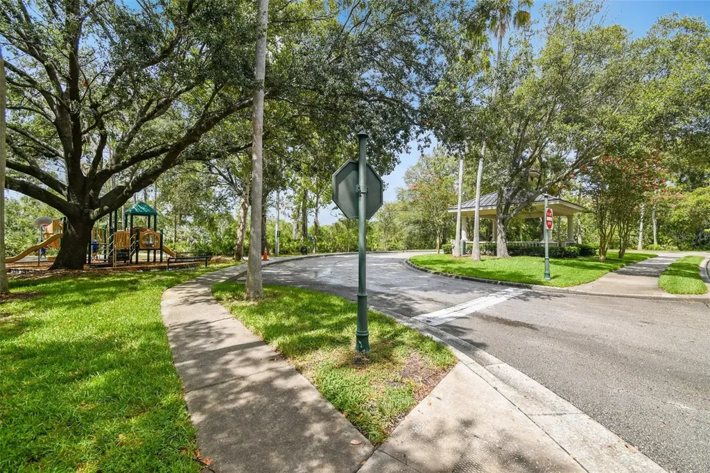 10122 Whisper Pointe Drive Tampa FL 33647