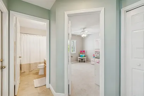 10122 Whisper Pointe Drive Tampa FL 33647