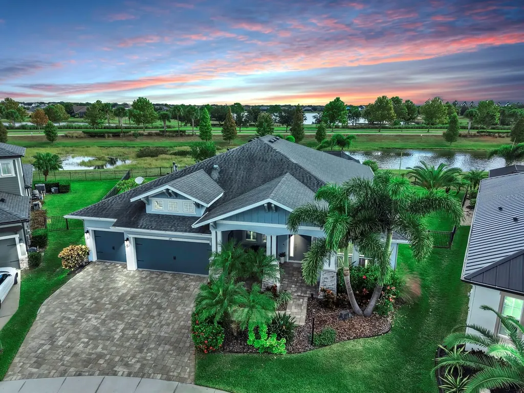 6951 Crestpoint Drive Apollo Beach FL 33572