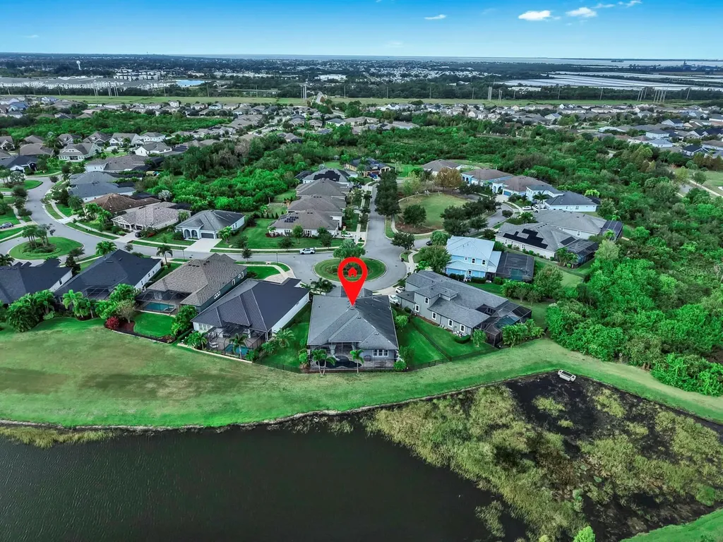 6951 Crestpoint Drive Apollo Beach FL 33572