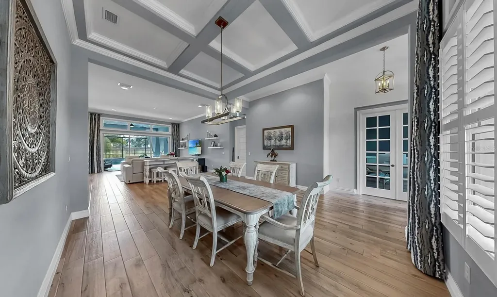 6951 Crestpoint Drive Apollo Beach FL 33572