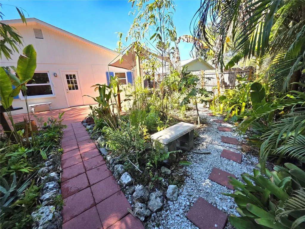 4527 Pike Avenue Sarasota FL 34233