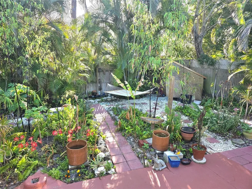 4527 Pike Avenue Sarasota FL 34233