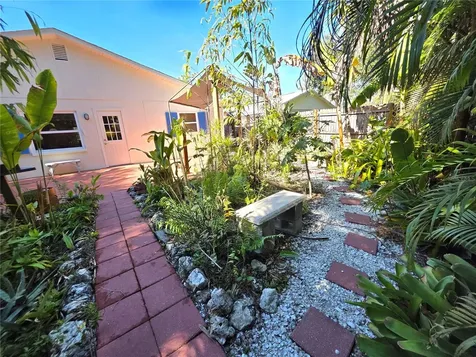4527 Pike Avenue Sarasota FL 34233