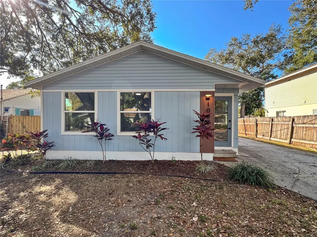 1008 37th Street W Bradenton FL 34205