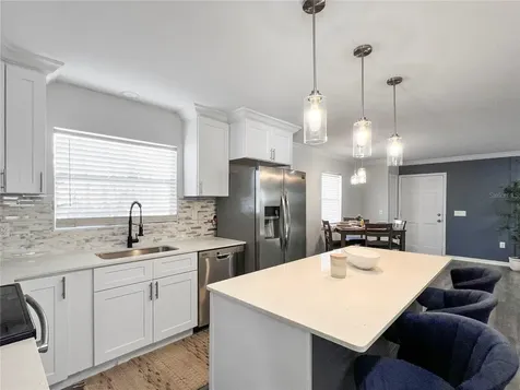 1008 37th Street W Bradenton FL 34205