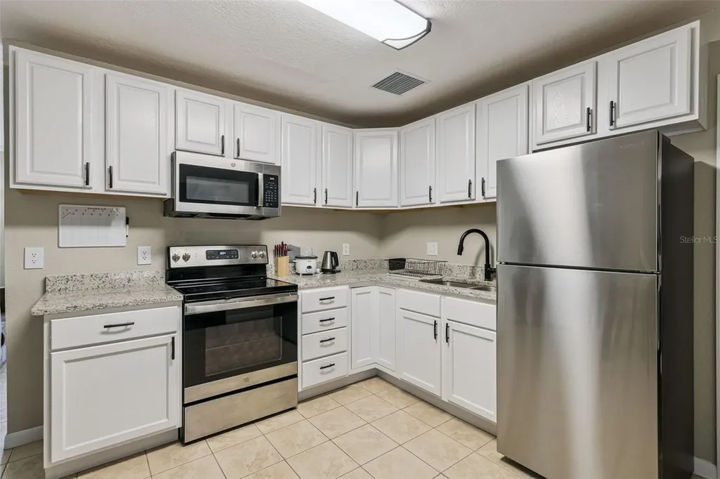 725 Third Street Orange City FL 32763