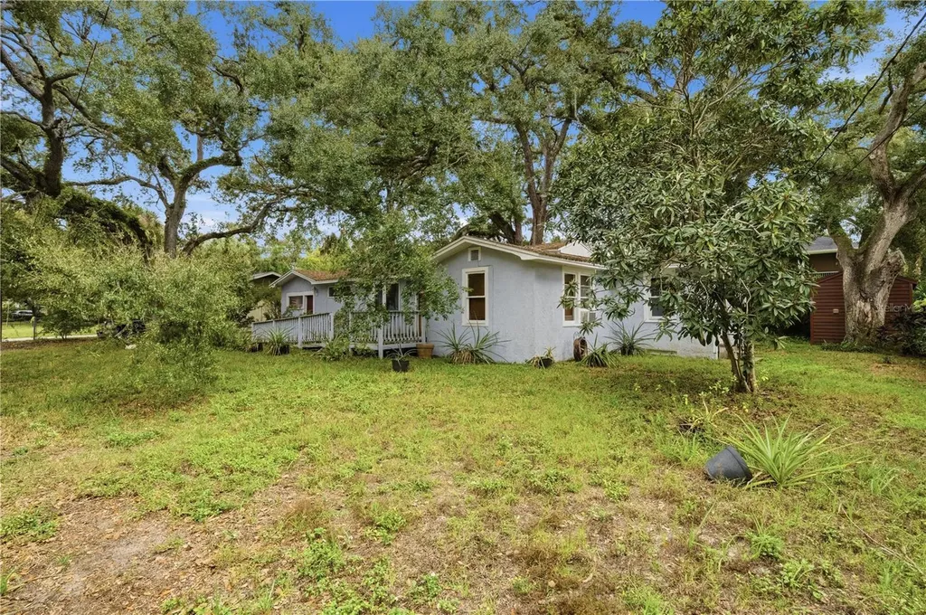 3204 W Villa Rosa Street Tampa FL 33611
