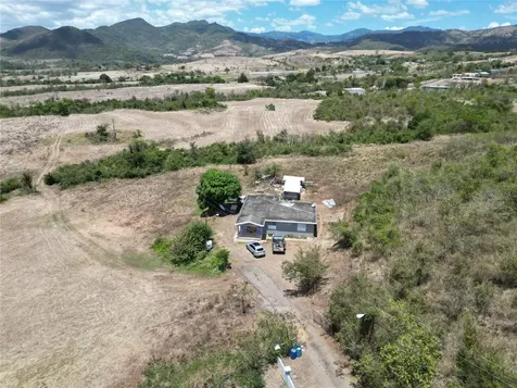 14 Los Llanos Ward Coamo PR 00769