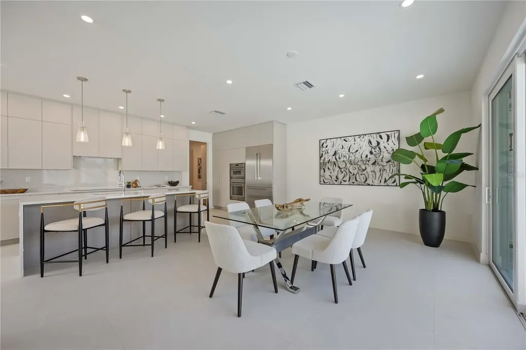 2590 Floyd Street Sarasota FL 34239