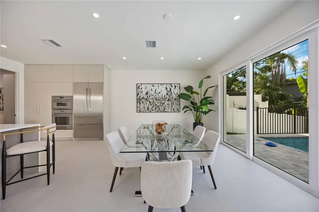 2590 Floyd Street Sarasota FL 34239