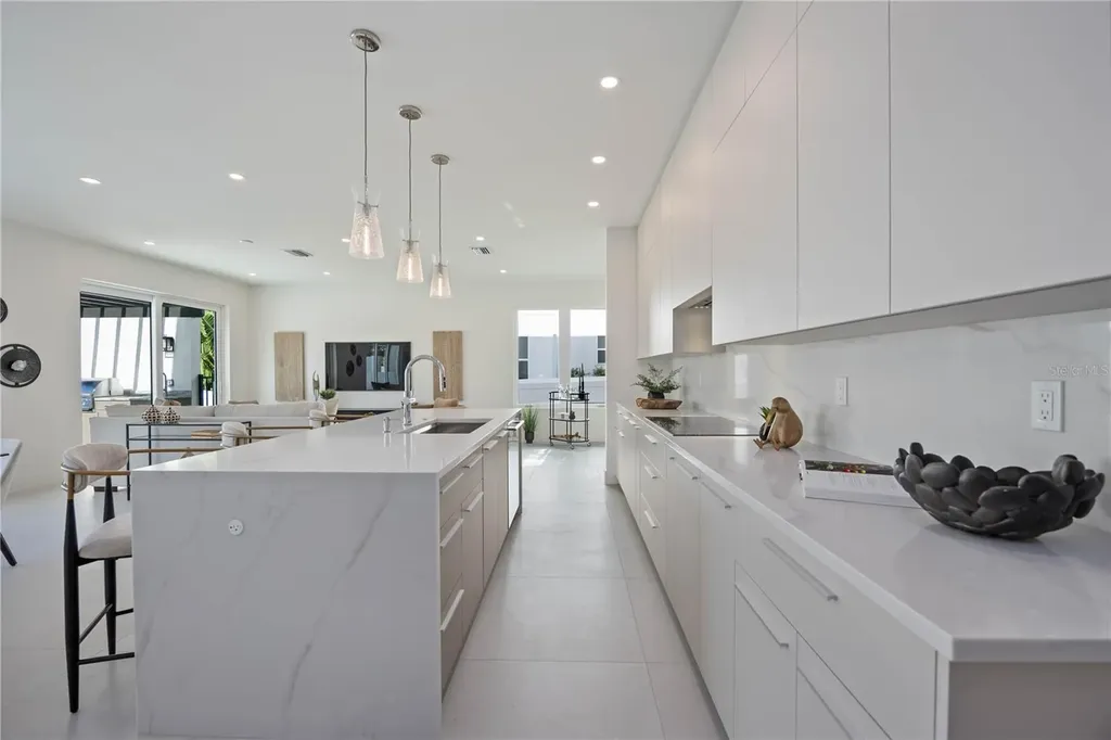 2590 Floyd Street Sarasota FL 34239