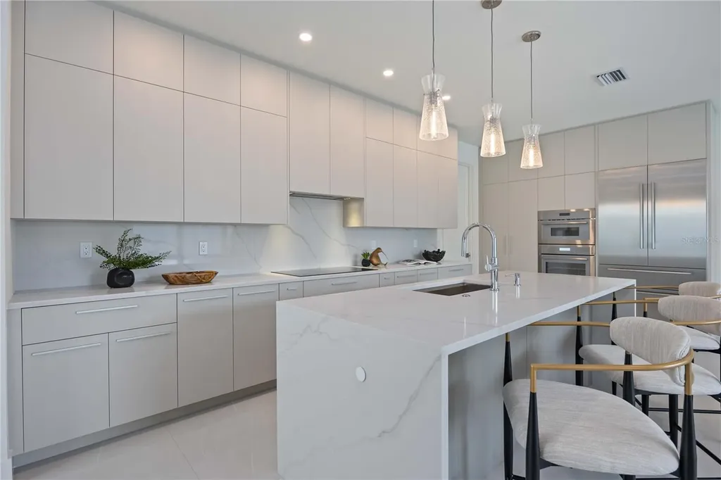 2590 Floyd Street Sarasota FL 34239