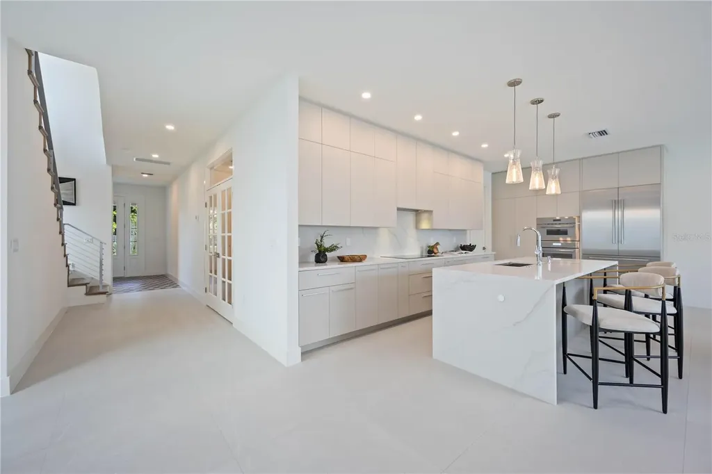 2590 Floyd Street Sarasota FL 34239