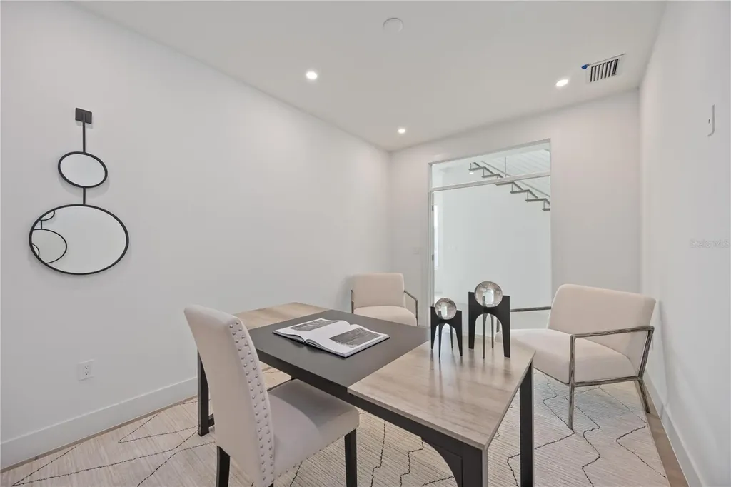 2590 Floyd Street Sarasota FL 34239