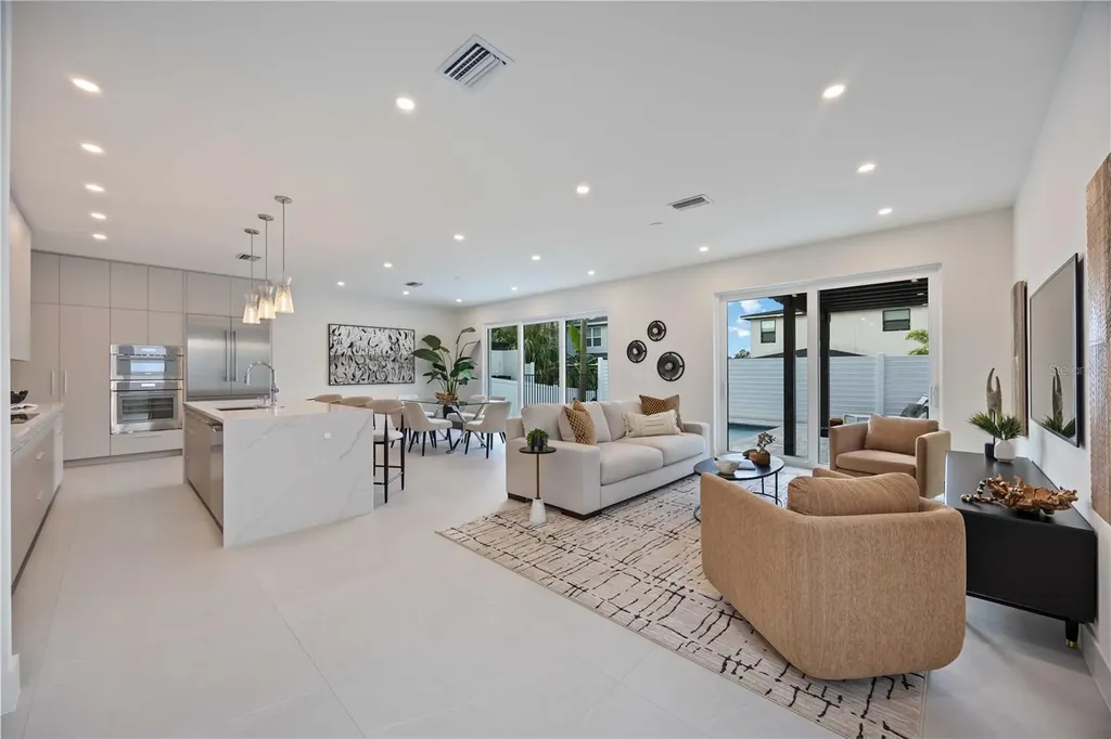 2590 Floyd Street Sarasota FL 34239